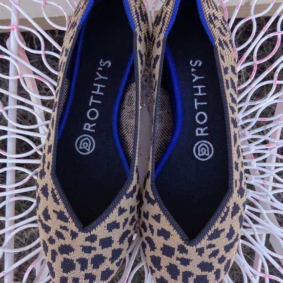 Rothys Leopard Animal Cheetah Jacquard Point Flats 6.5 Women's Flats - Picture 3 of 11
